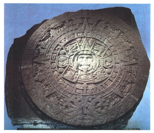 Pietra del sol monolite Azteco